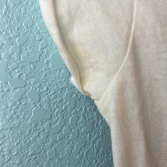 XS PINK VS White top with floral logo - Picture 3 of 3